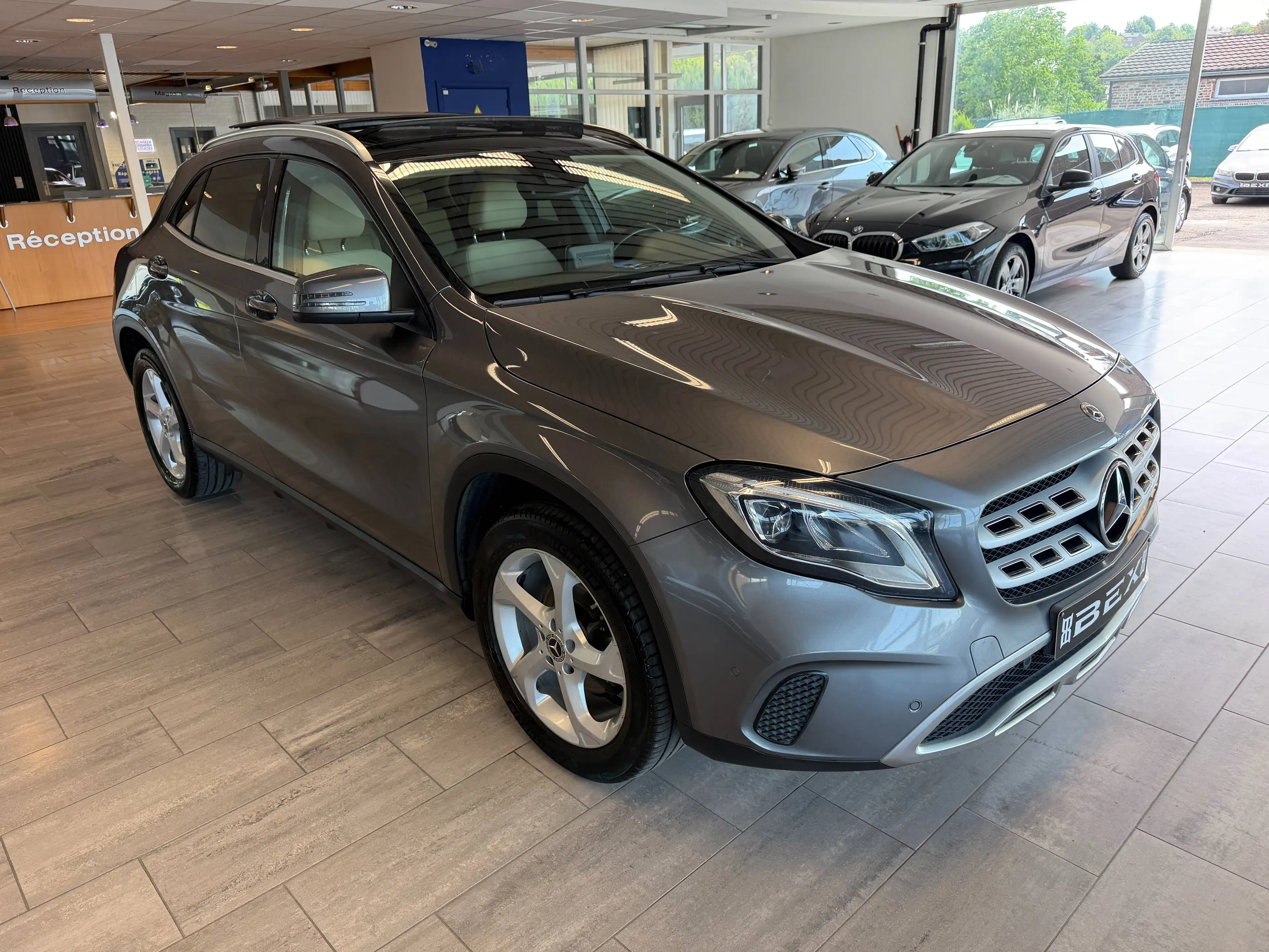Mercedes-Benz GLA 180 *1ERPROP*PACKSPORT*GARANTIE12MOIS*TOITPANO*CUIR*GPS*CAM* — photo 4