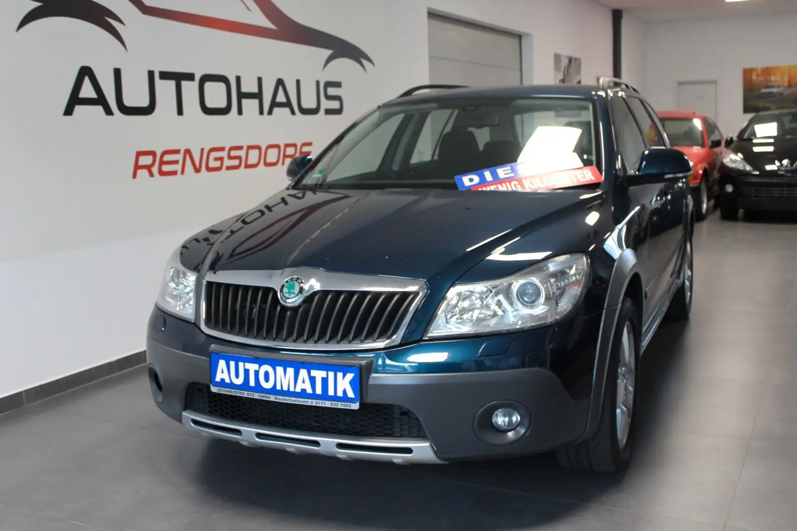 Skoda Octavia Combi Scout 4X4 Automatik Bleu - 2