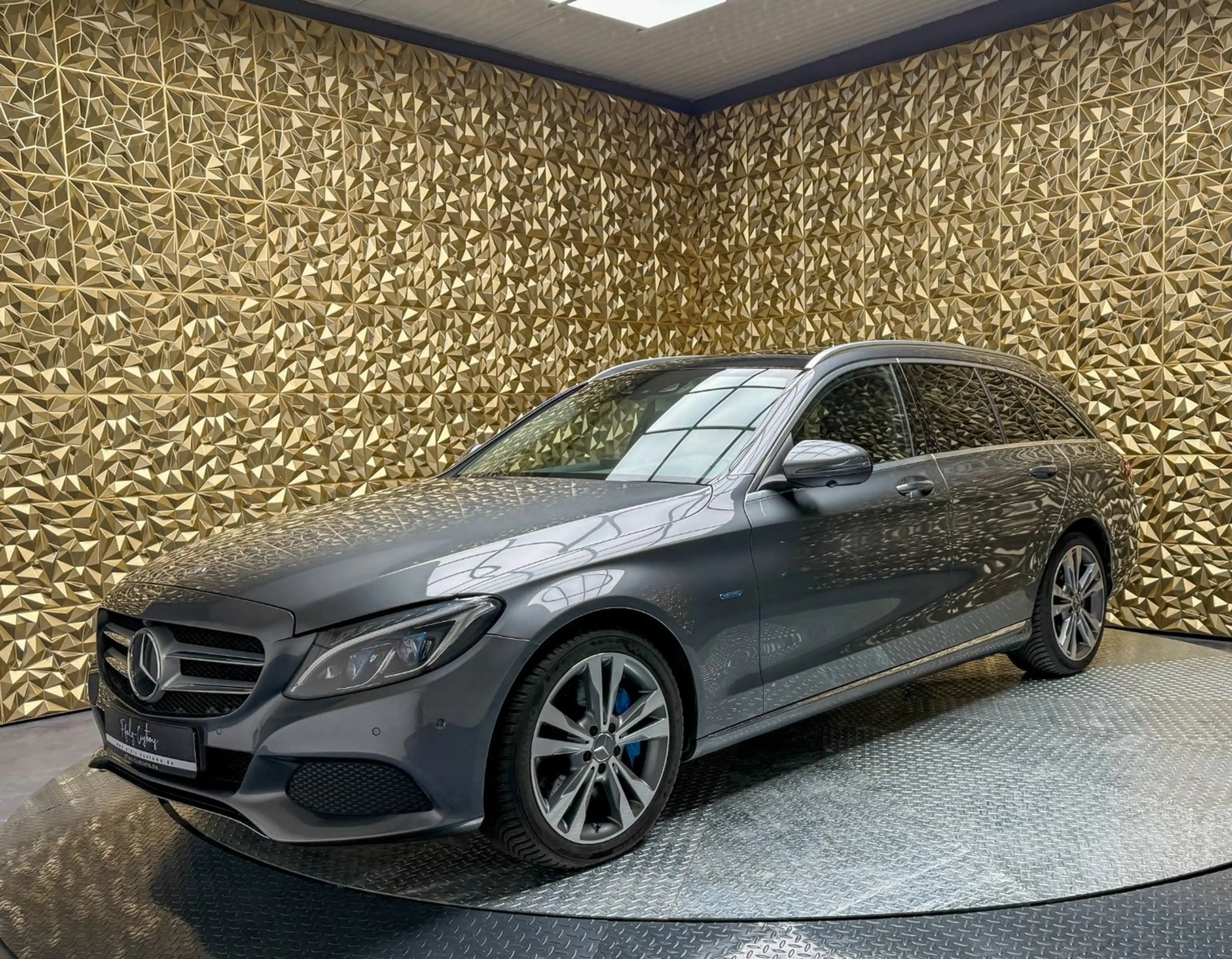 Mercedes-Benz C 350 T e|HEADUP|PANO|AHK|BURM|STANDHZ.|360 KAM.
