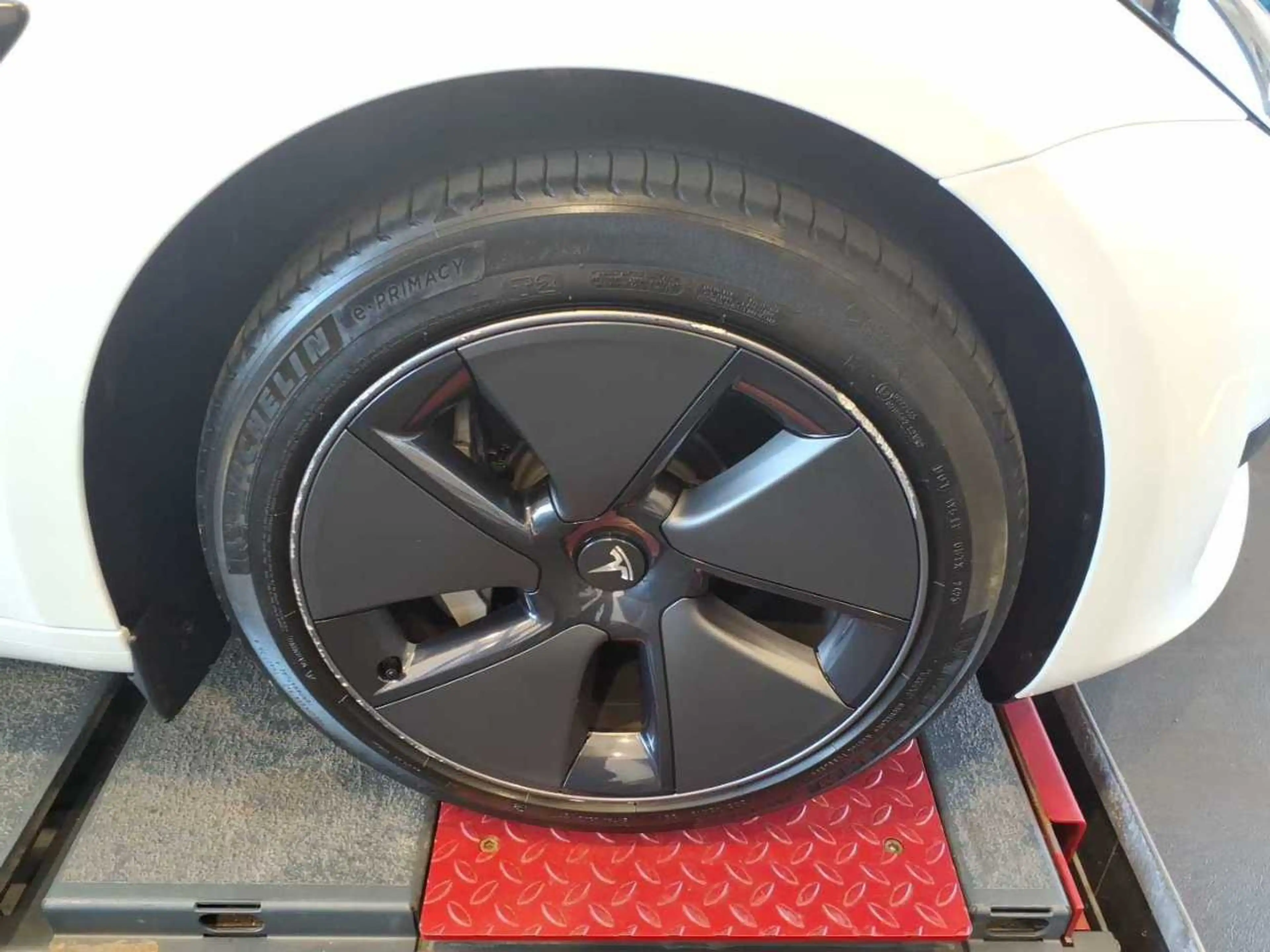 Tesla Model 3 RWD NAVI LED LEDER SHZ PANO RFK LENKRADHZG MEMORY — photo 11