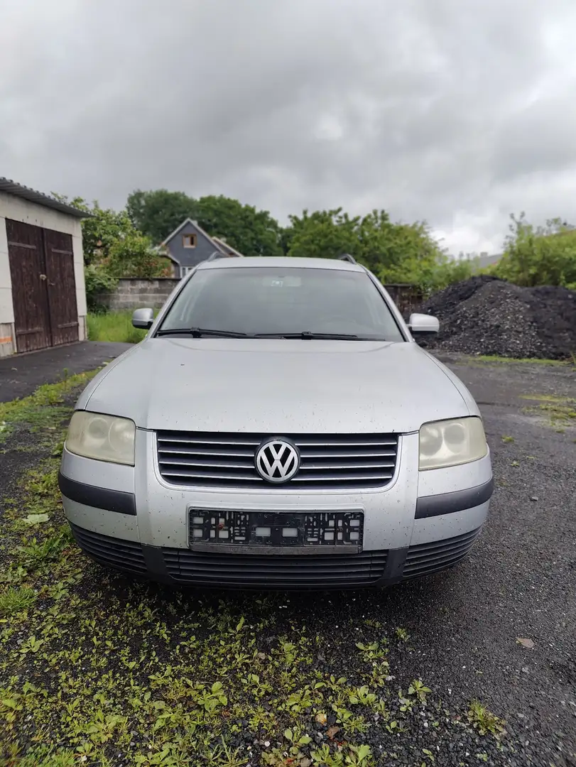 Volkswagen Passat Variant 1.9 TDI Trendline - 1