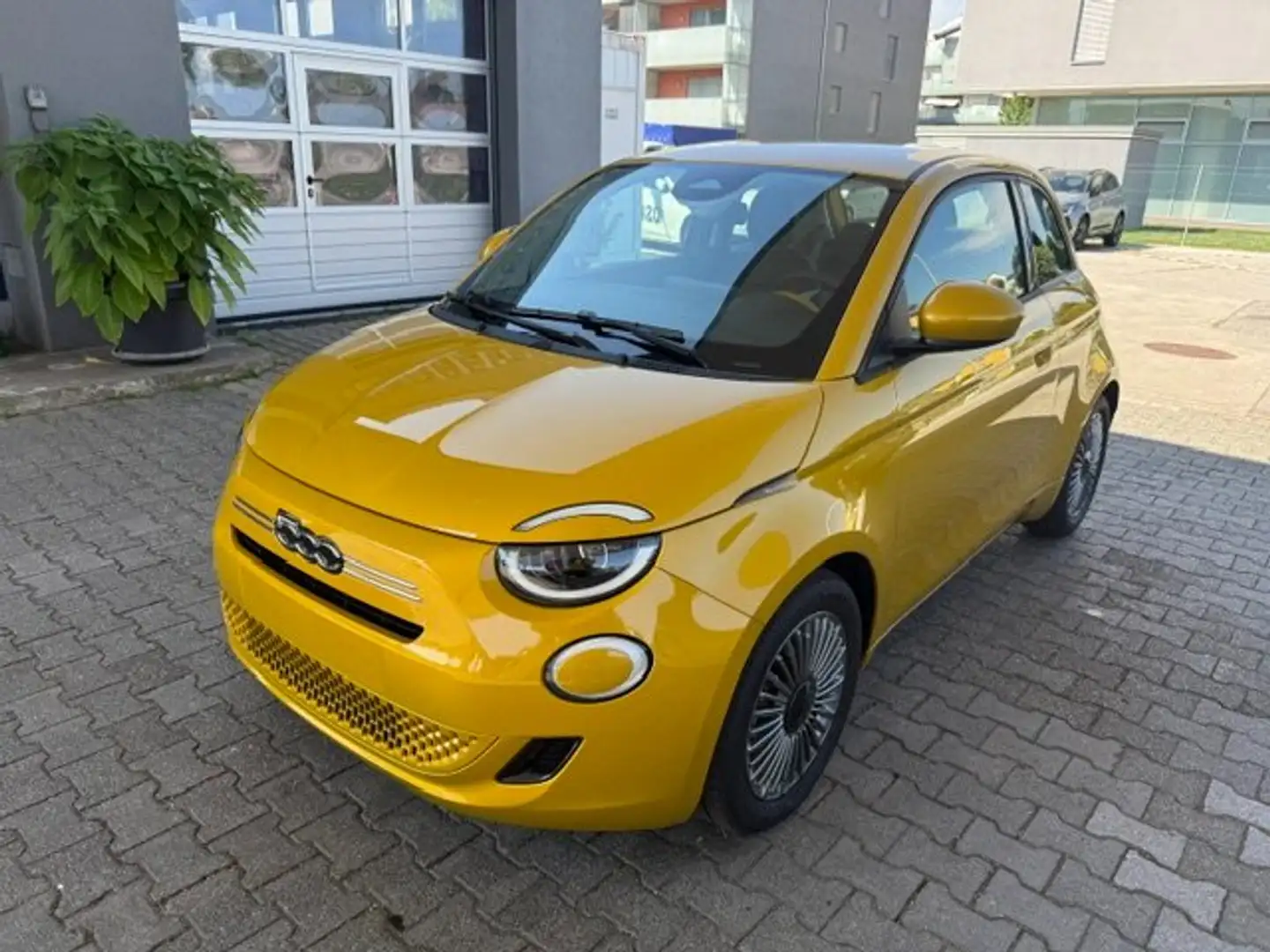 Fiat 500 1.0 Hybrid FireFly 48 kW Torino Gelb - 1