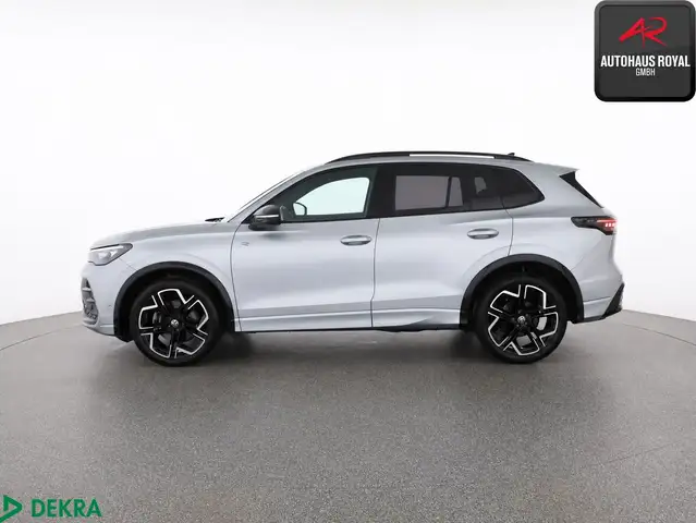 Volkswagen Tiguan view 2