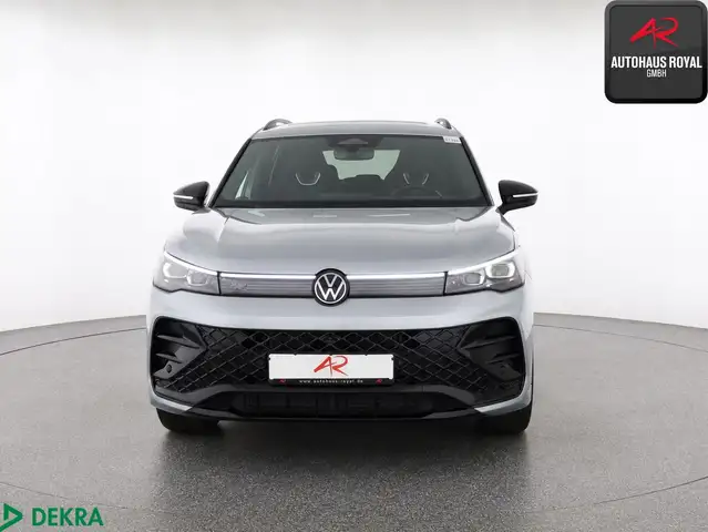 Volkswagen Tiguan view 8