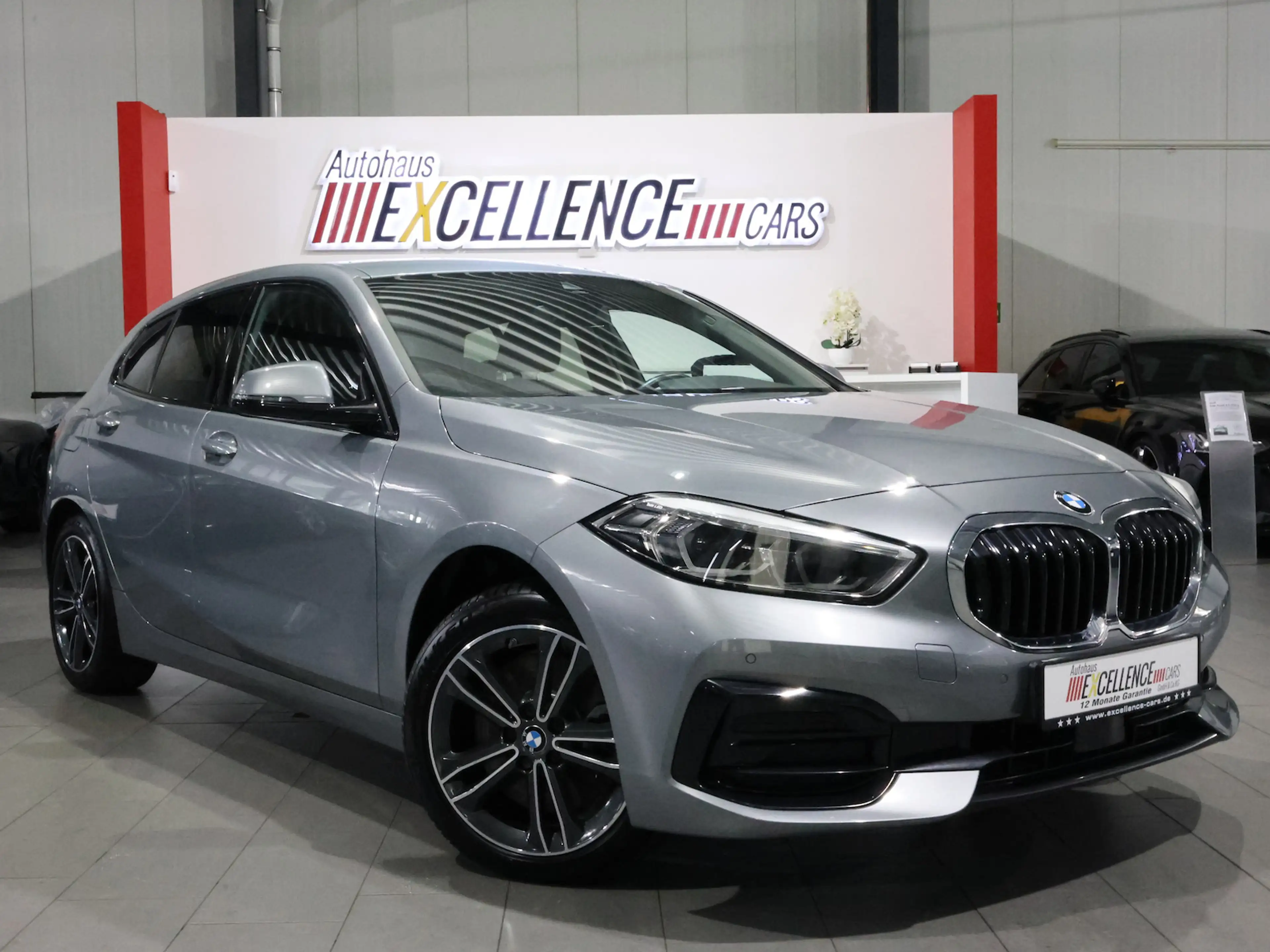 BMW 120 120d SPORT-LINE / LEDER / LED / LIVE-PRO+NAVI — photo 2
