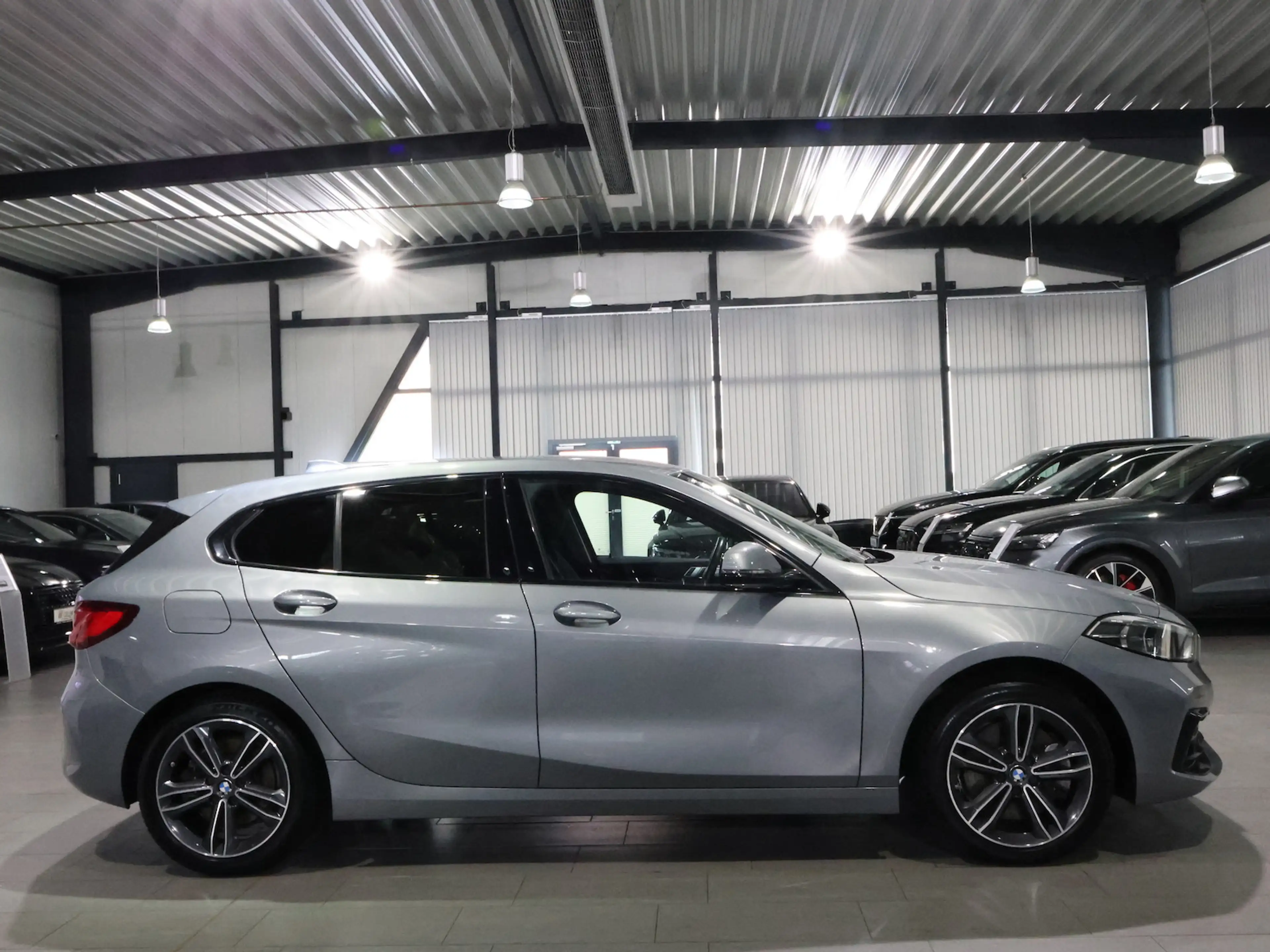 BMW 120 120d SPORT-LINE / LEDER / LED / LIVE-PRO+NAVI — photo 10