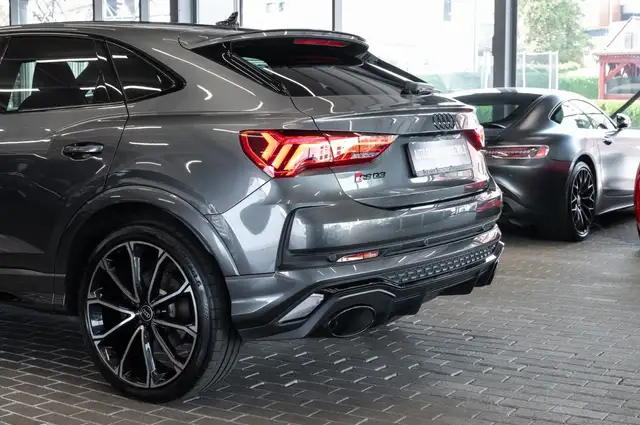 Audi RS Q3 view 11
