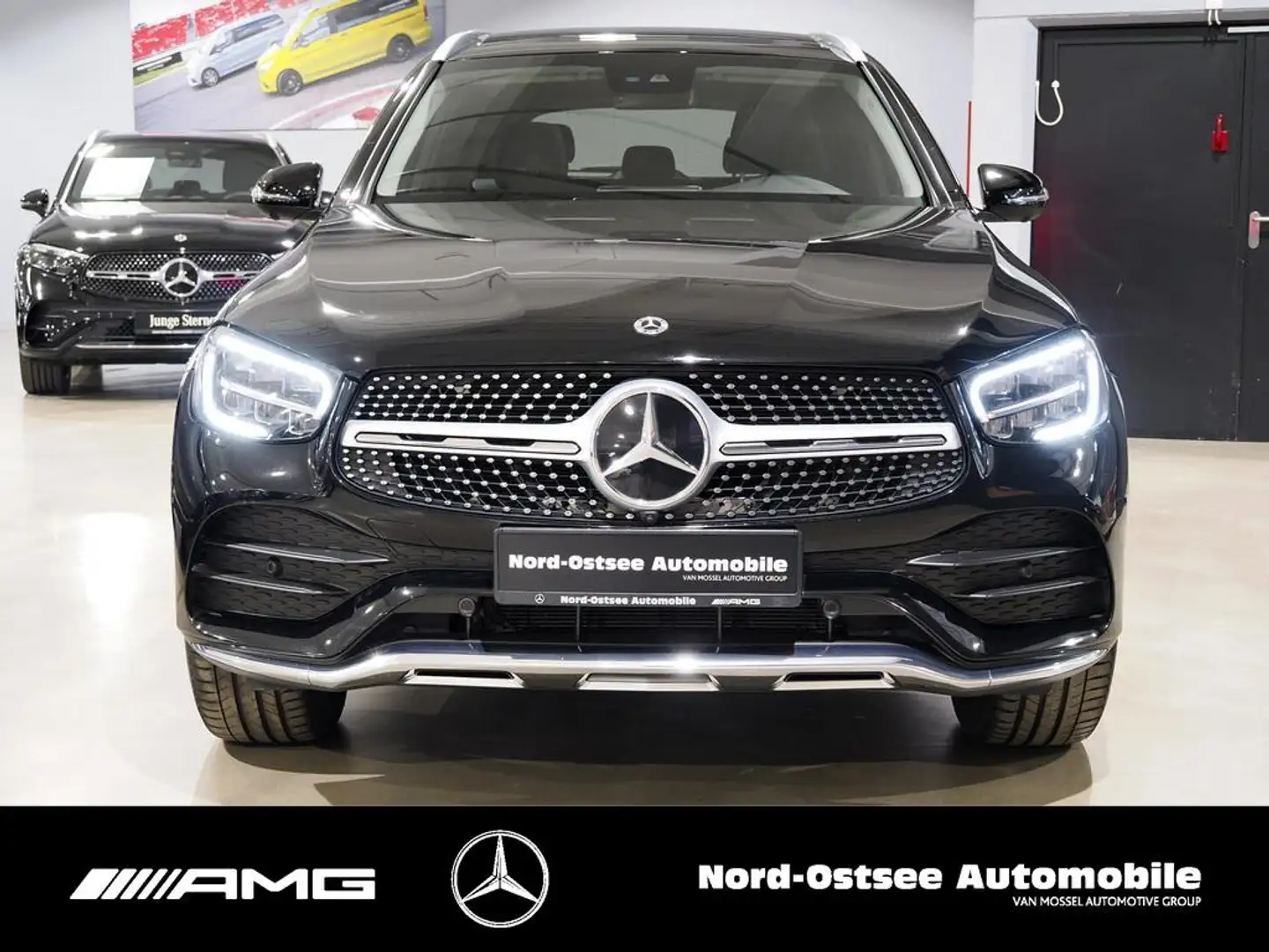 Mercedes-Benz GLC 300 de 4M AMG AHK PANO PARKPAKET LED DAB 9G Schwarz - 2