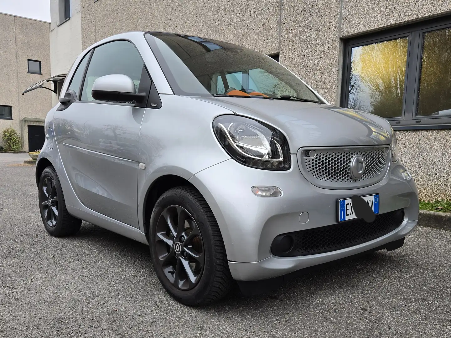 smart forTwo Fortwo Cabrio 1.0 mhd Passion 71cv FL Argento - 1