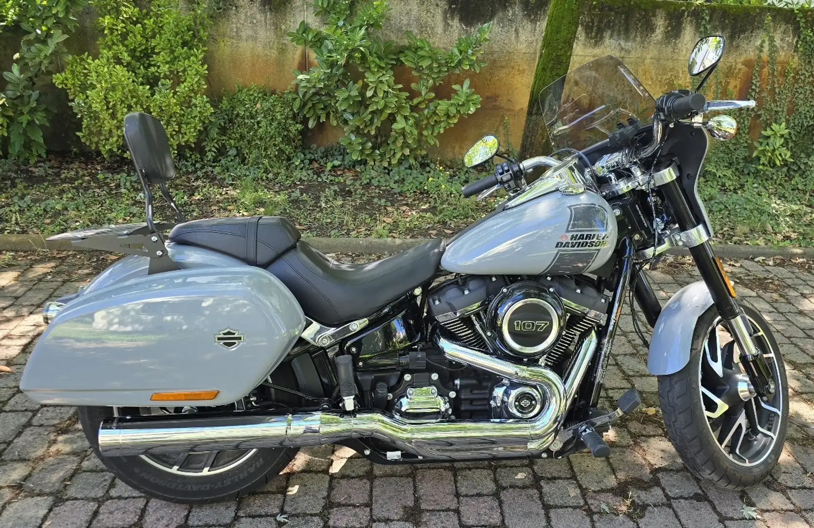 Harley-Davidson Sport Glide siva - 1
