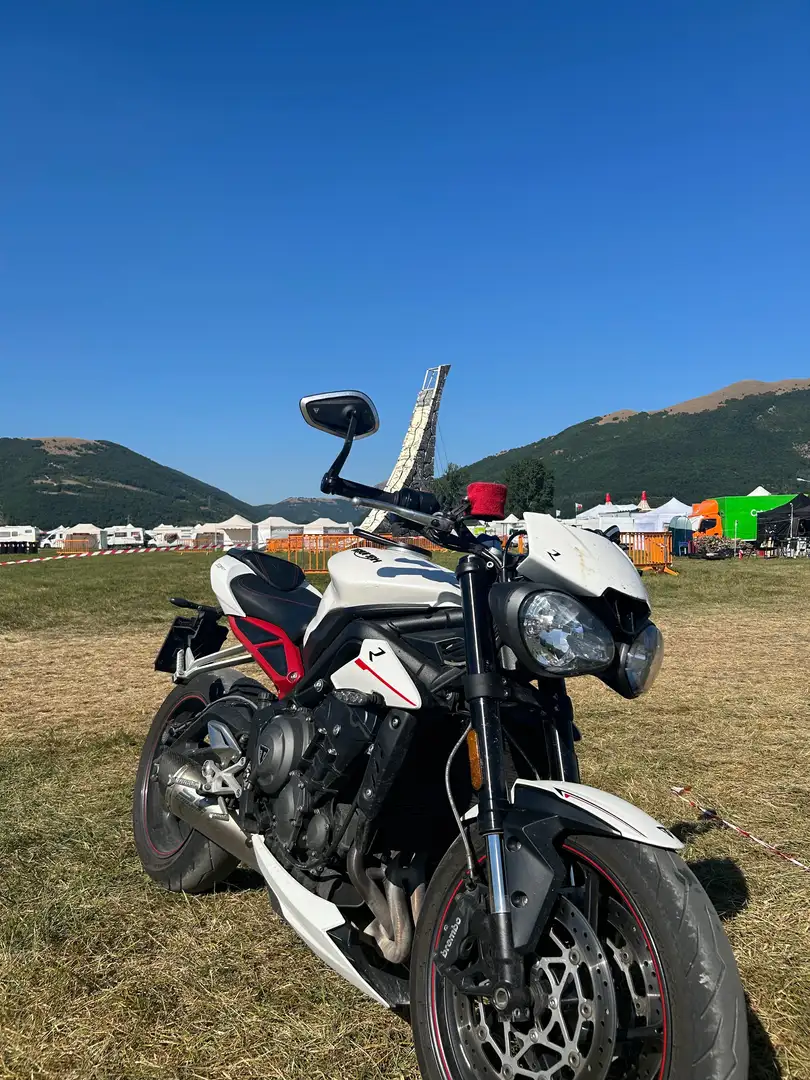 Triumph Street Triple 765 R Bianco - 1