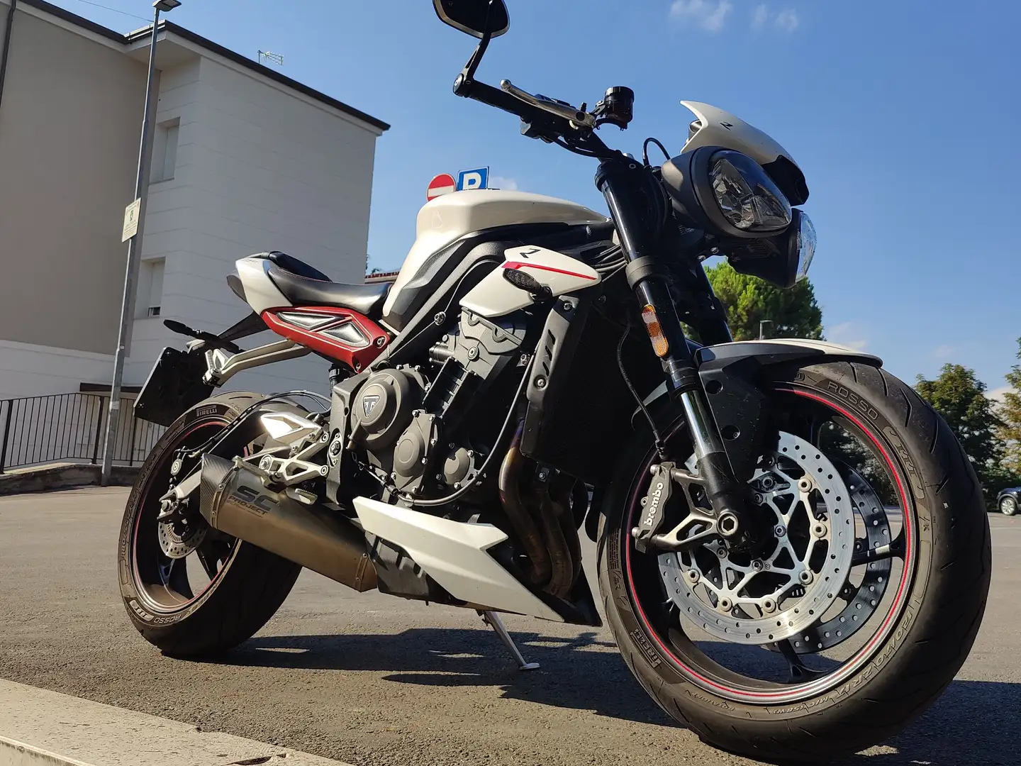 Triumph Street Triple 765 R Bianco - 2