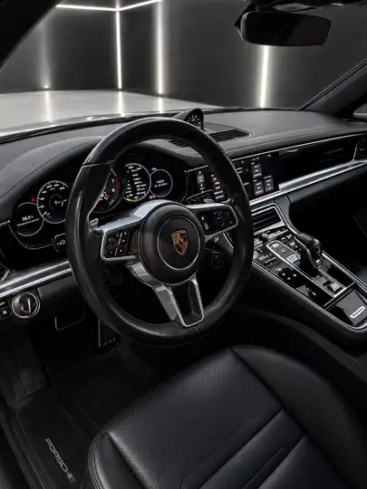 Porsche Panamera 4 E-Hybrid 2018, foto 18
