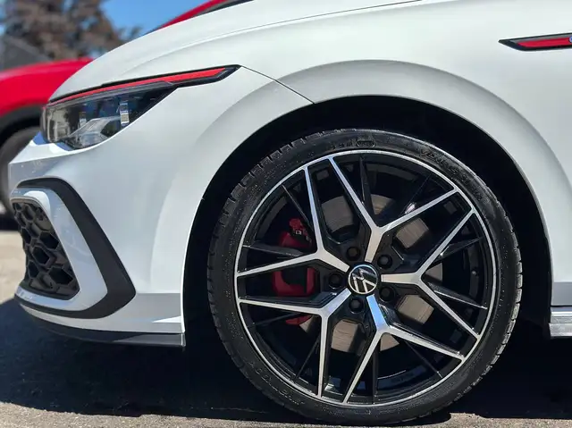 Volkswagen Golf view 5