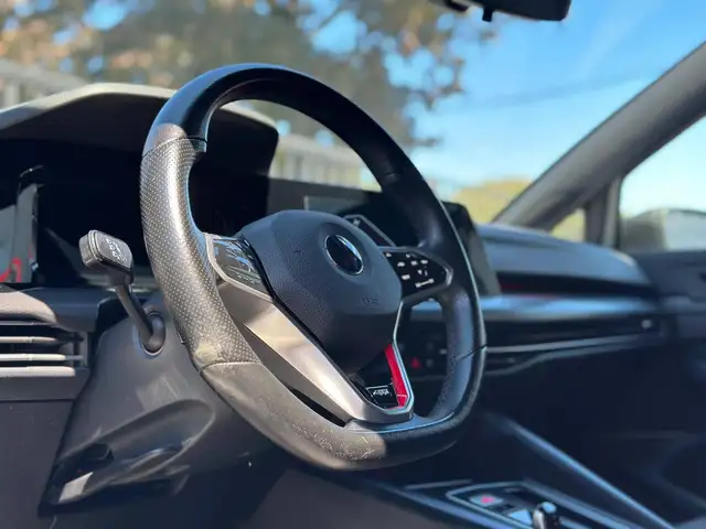 Volkswagen Golf view 12