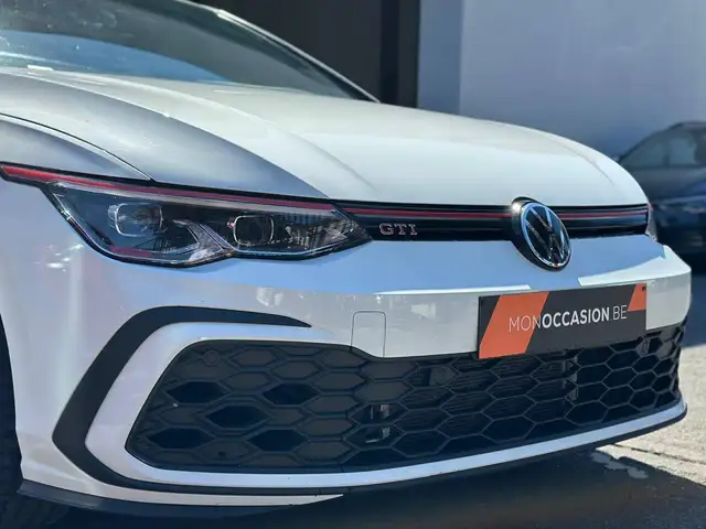 Volkswagen Golf view 4