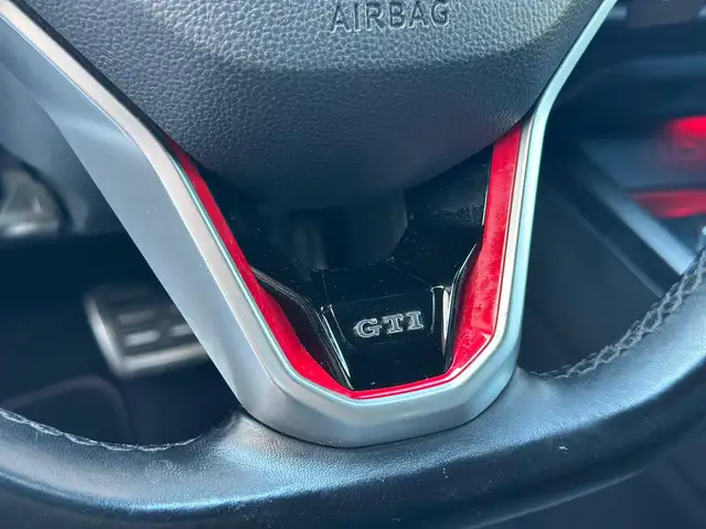 Volkswagen Golf view 11