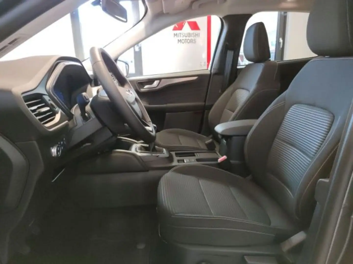 Ford Kuga 1.5 EcoBoost 150 CV 2WD Titanium Grigio - 2