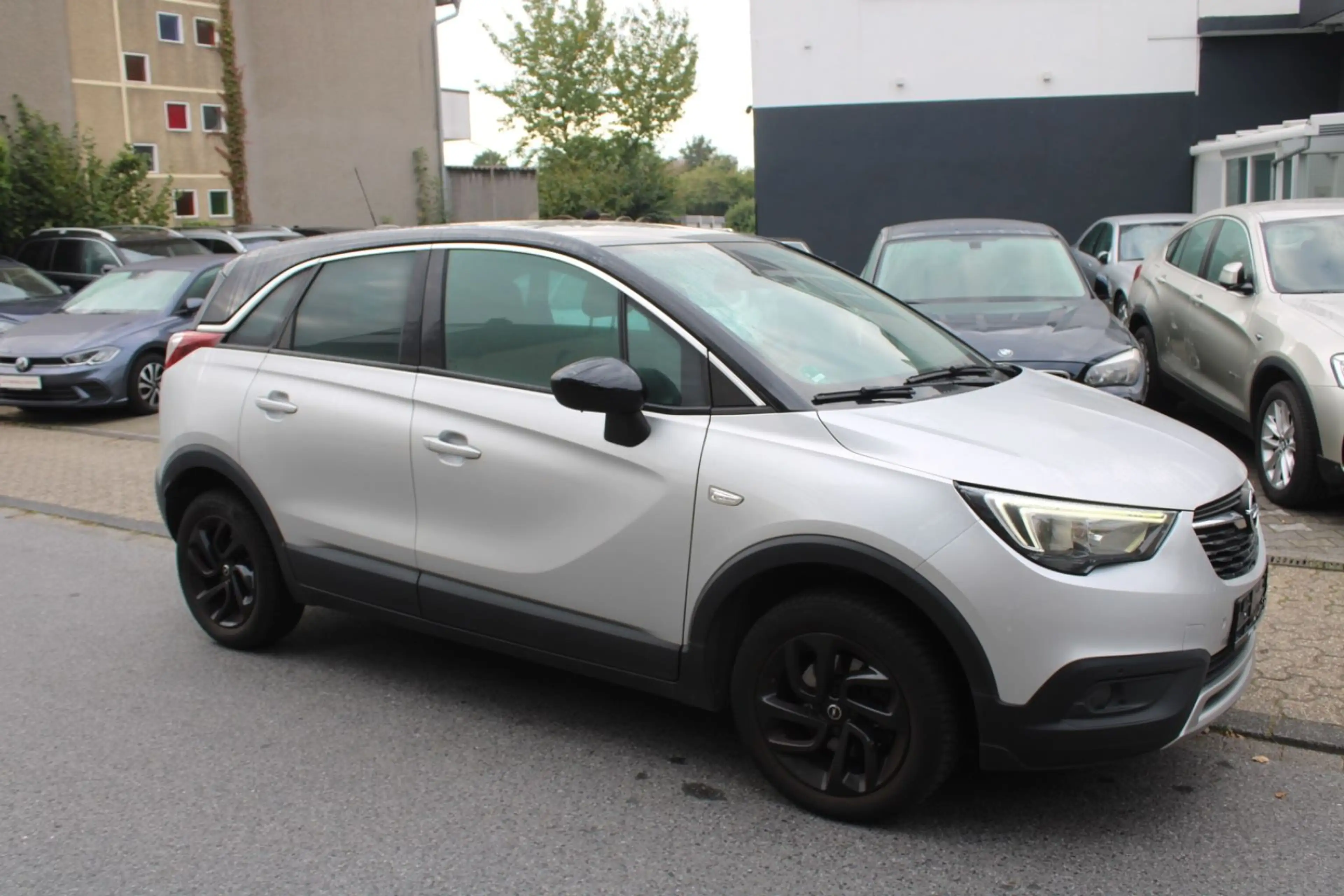 Opel Crossland X 1.2 AUTOMATIK*INNOVATION*NAVI*TOP! — photo 2
