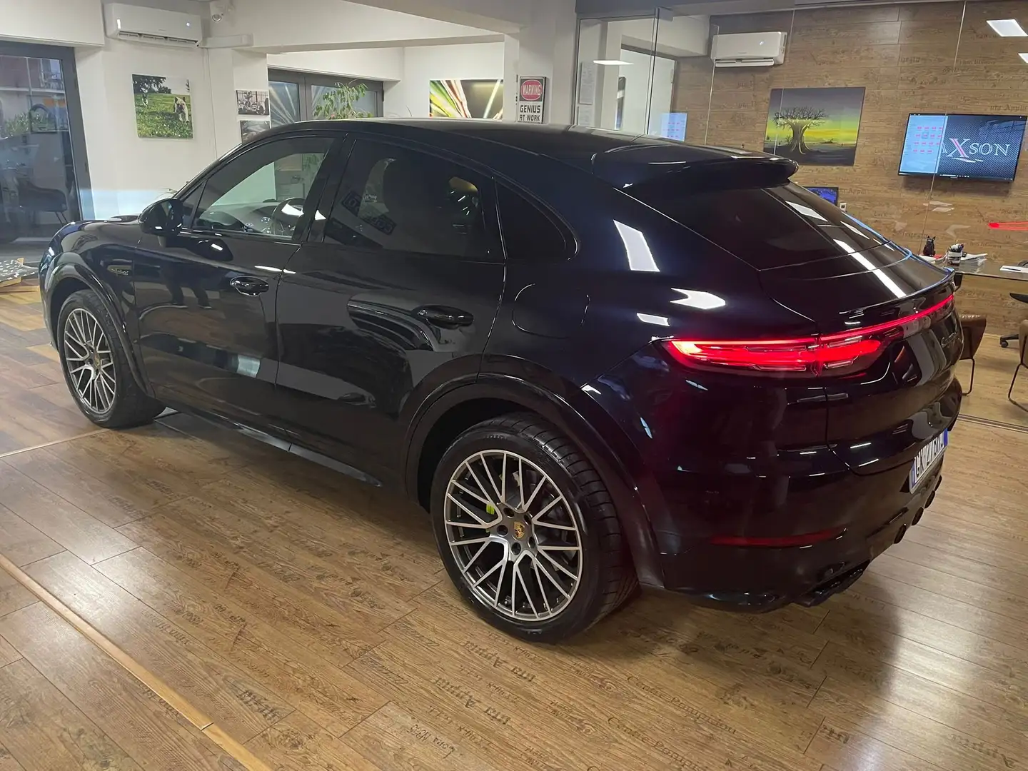 Porsche Cayenne Cayenne Coupe 3.0 e-hybrid Platinum Edi.5p. Blauw - 1