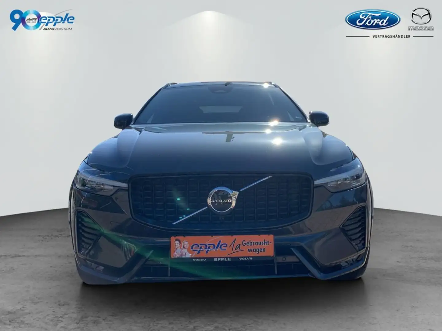 Volvo XC60 B4 D AWD Plus Dark Grigio - 2