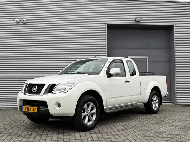 Nissan Navara 2.5 dCi XE King Cab I 4WD I Clima. I Cruise I Trek