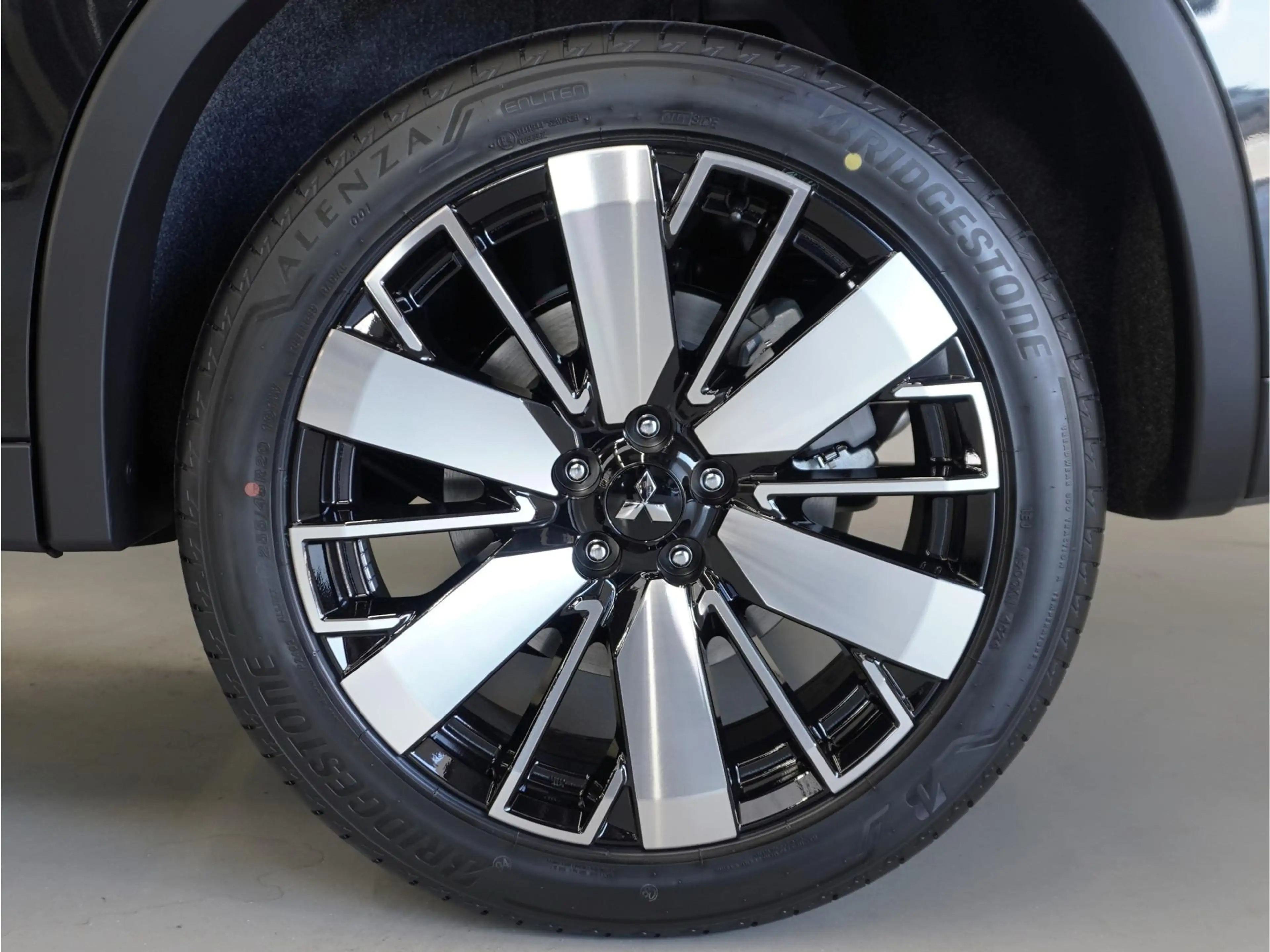Mitsubishi Outlander 2.4 PHEV Intense+ | Actieprijs | Head up | 20 inch — photo 12
