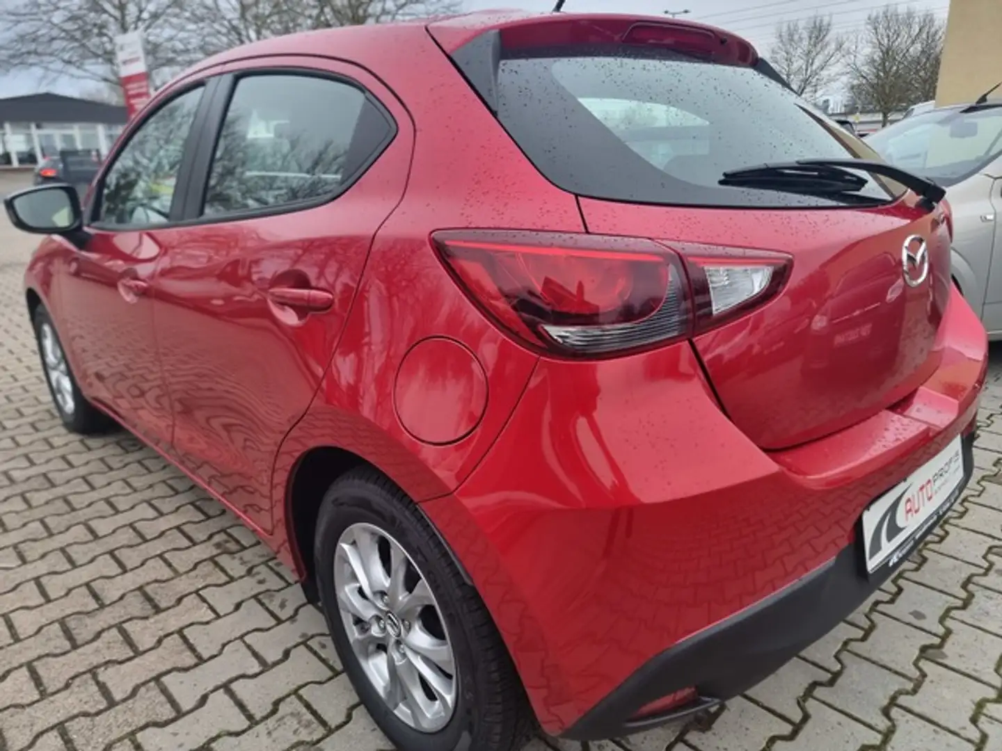 Mazda 2 SKYACTIVE-D 105 CENTER-LINE 5-türig + 1.Hand Rouge - 2