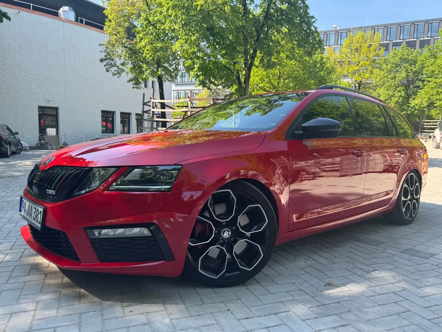 Skoda Octavia Combi RS 245 HU/neu-AHK- LED-NAV Rot - 1