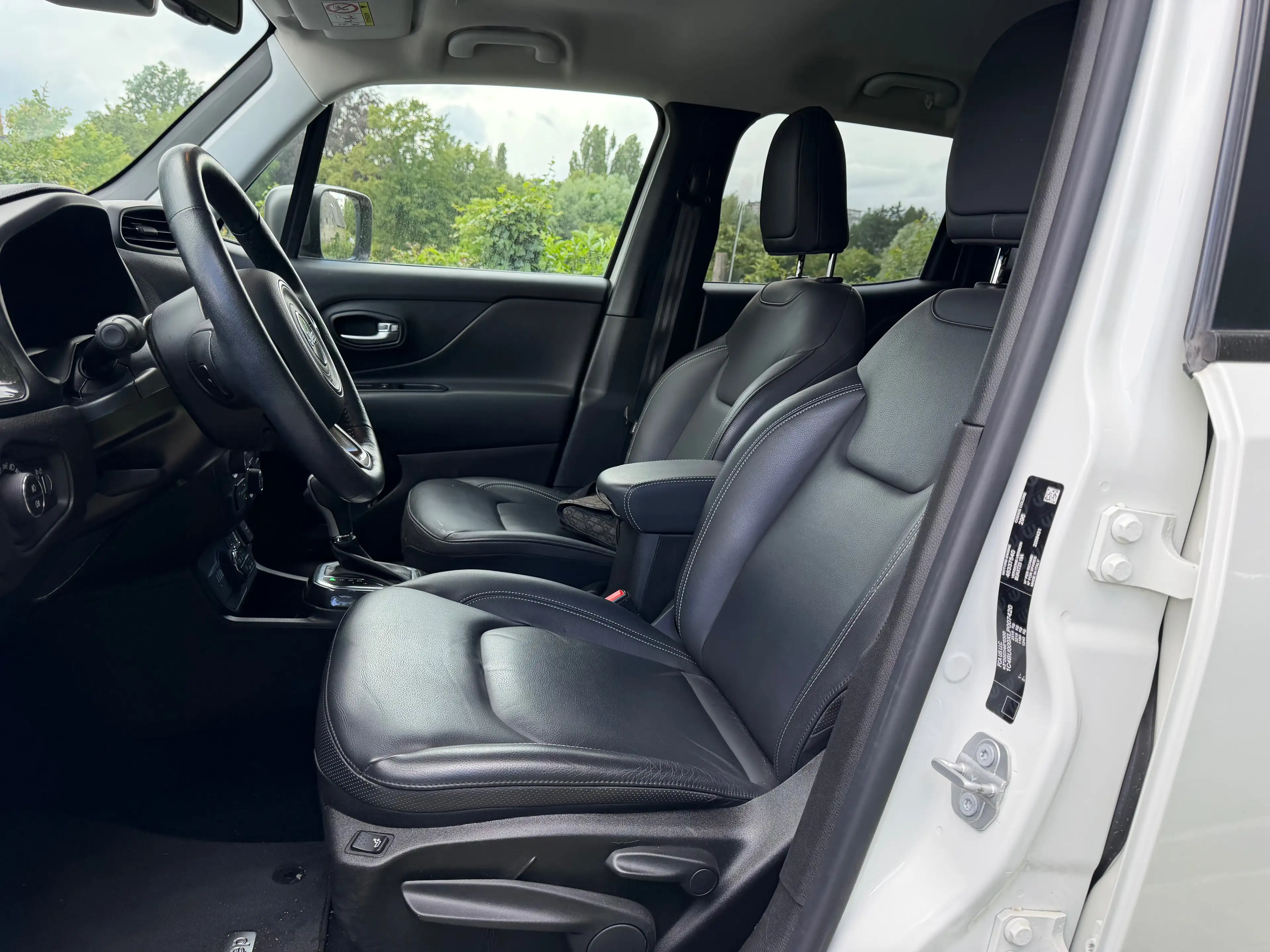 Jeep Renegade Renegade PHEV 1.3 T4 AWD Limited DDCT — photo 9