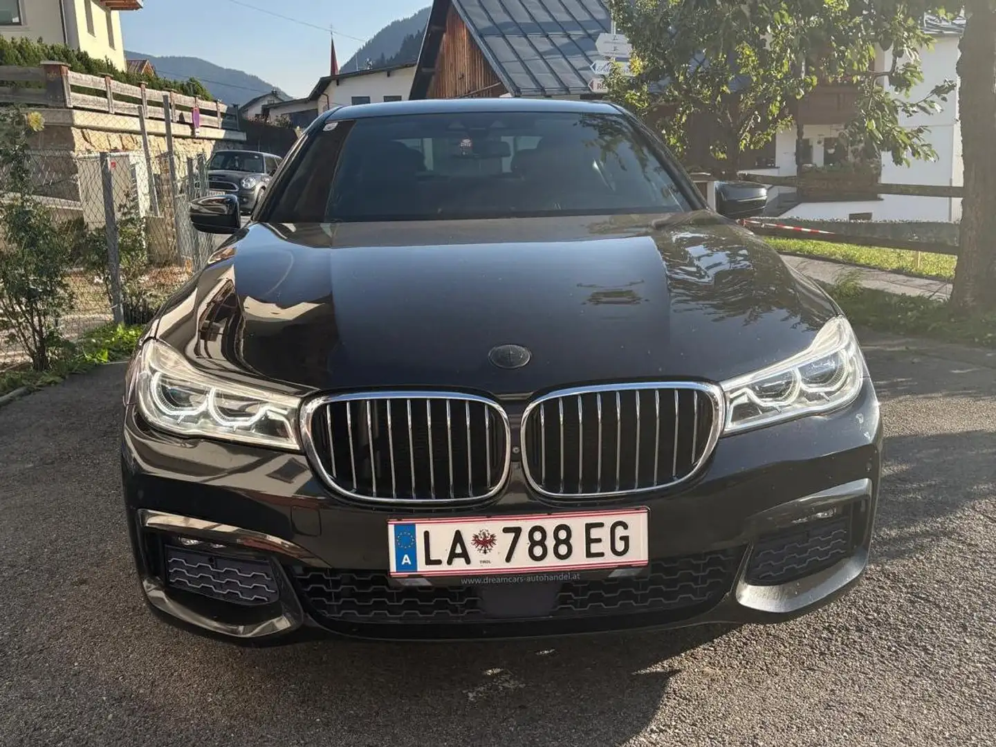 BMW 730 730Ld xDrive Aut. Schwarz - 1