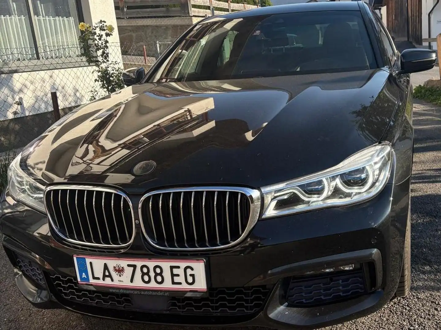 BMW 730 730Ld xDrive Aut. Schwarz - 2