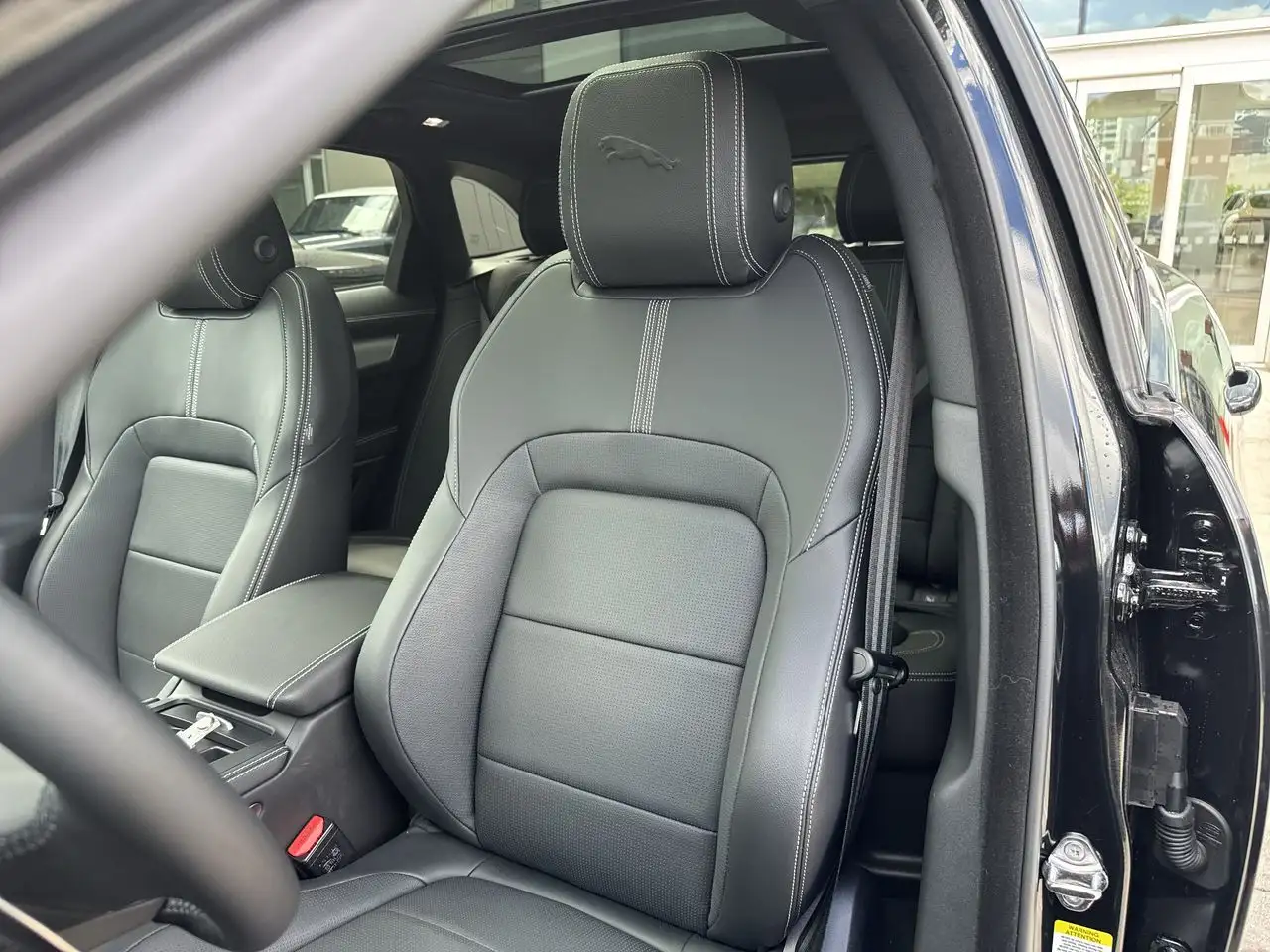 Jaguar F-Pace снимка Jaguar F-Pace