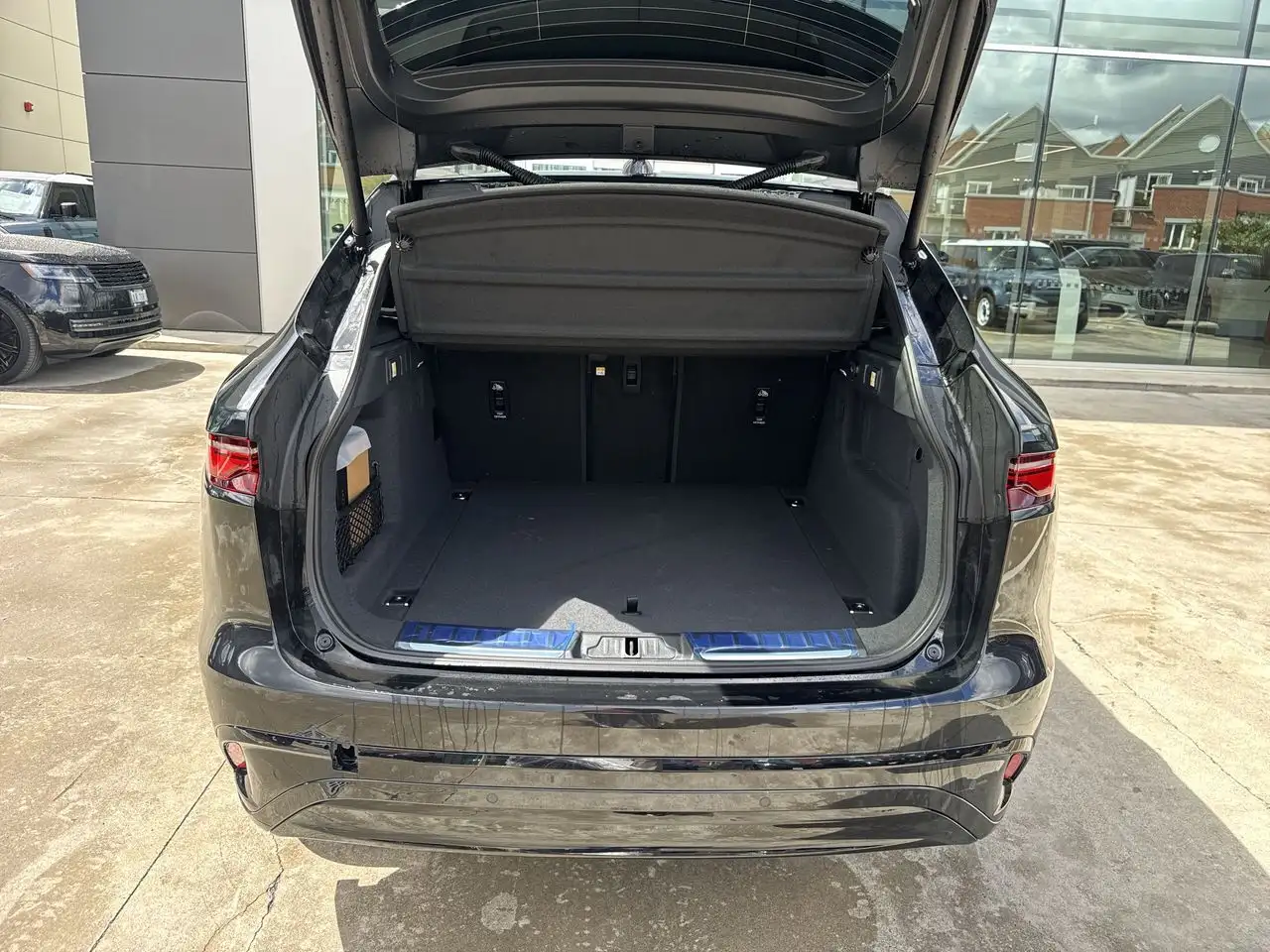 Jaguar F-Pace снимка Jaguar F-Pace