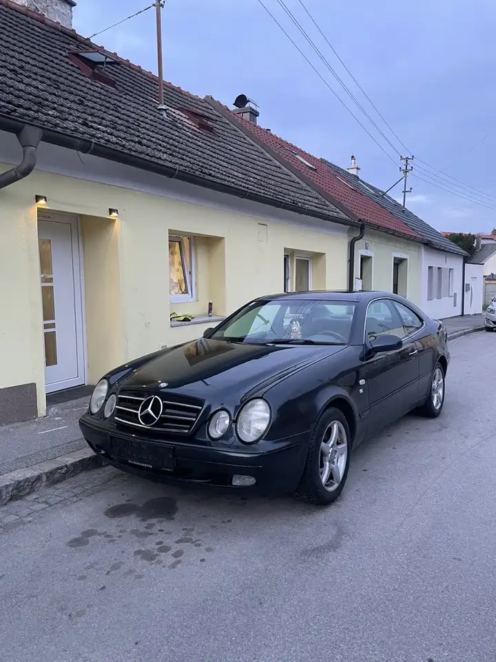 Mercedes-Benz CLK 320 Elegance Aut., foto 2
