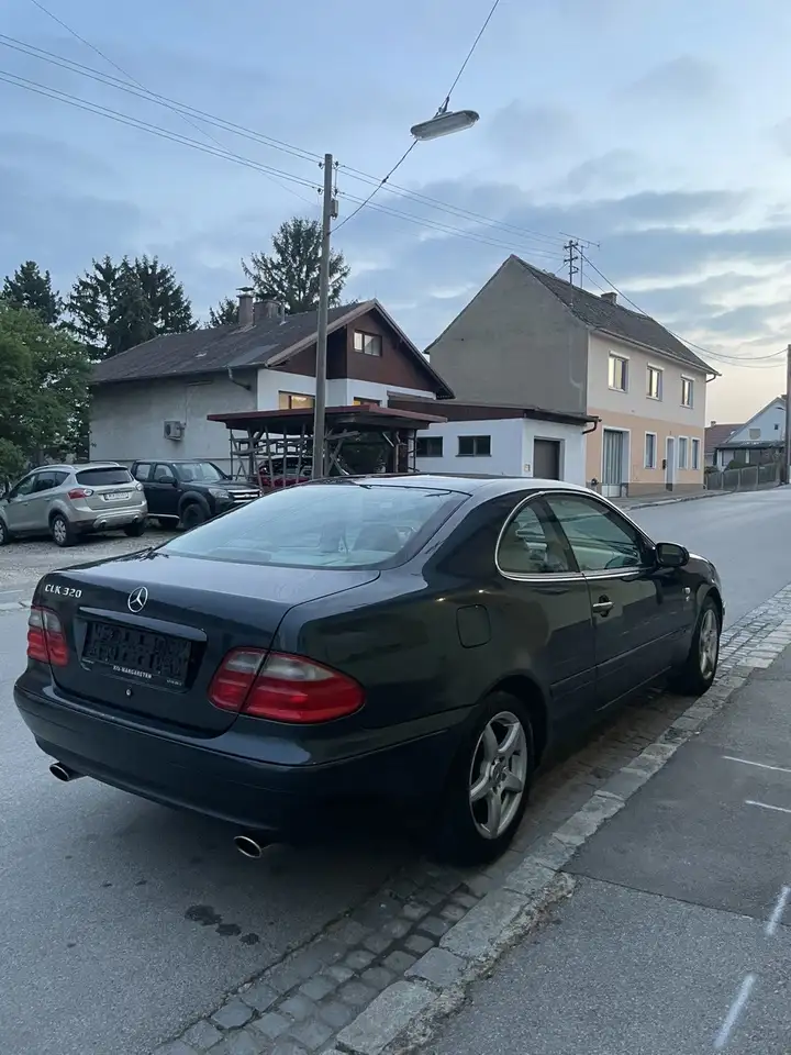 Mercedes-Benz CLK 320 Elegance Aut., foto 3