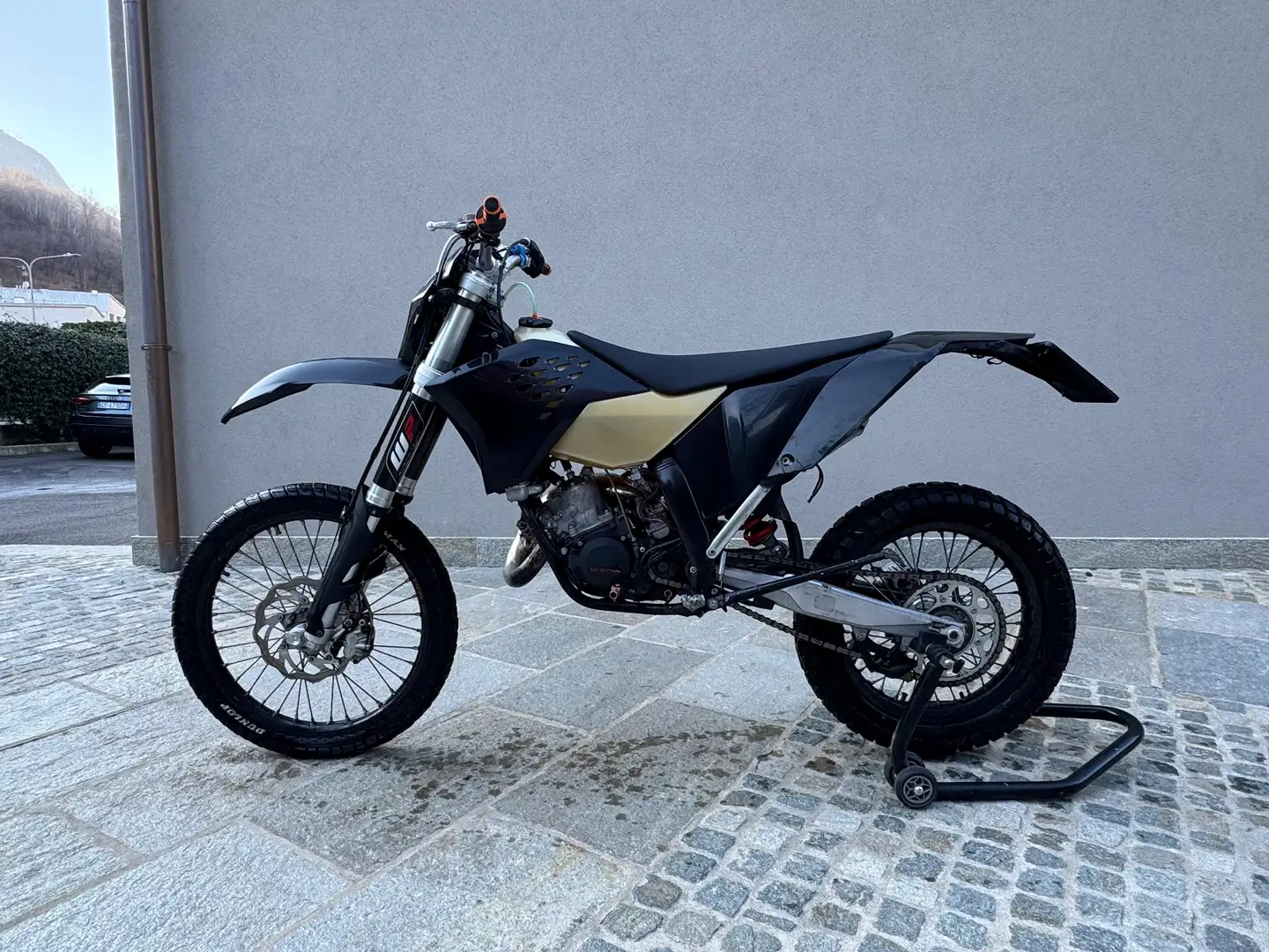 KTM 125 EXC Negro - 2