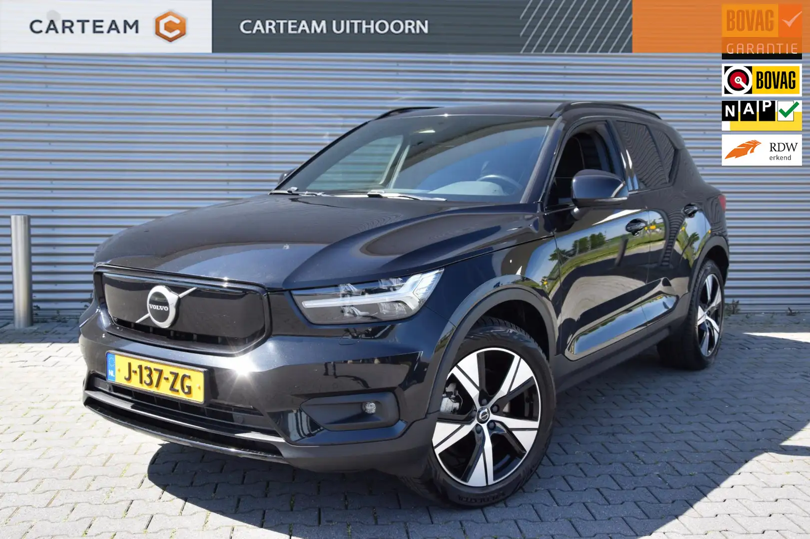 Volvo XC40 Recharge P8 AWD R-Design Zwart - 1