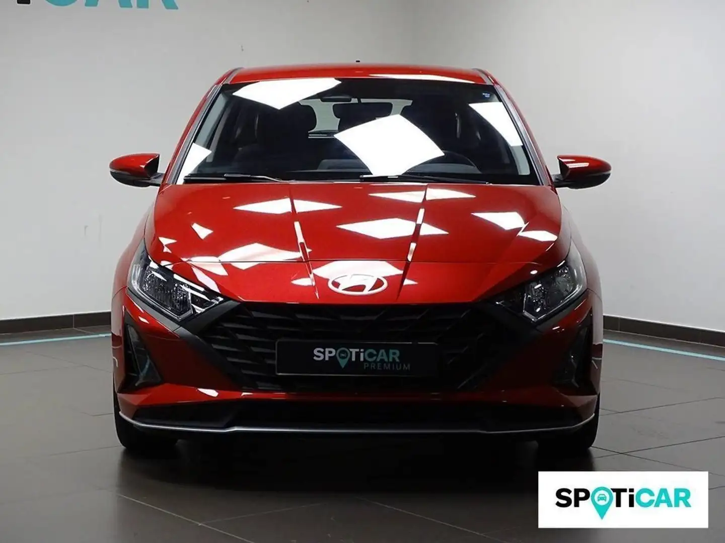 Hyundai i20 1.2 MPI Klass Rood - 2