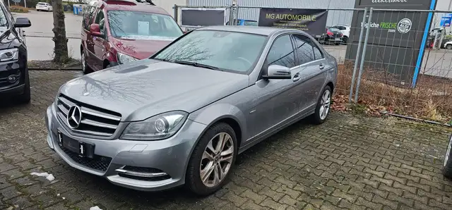 Mercedes-Benz C 300 C 300 CDI BlueEfficiency 4Matic//Motorprobleme