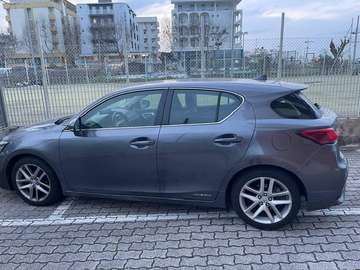CT 2017 1.8 hybrid Executive cvt