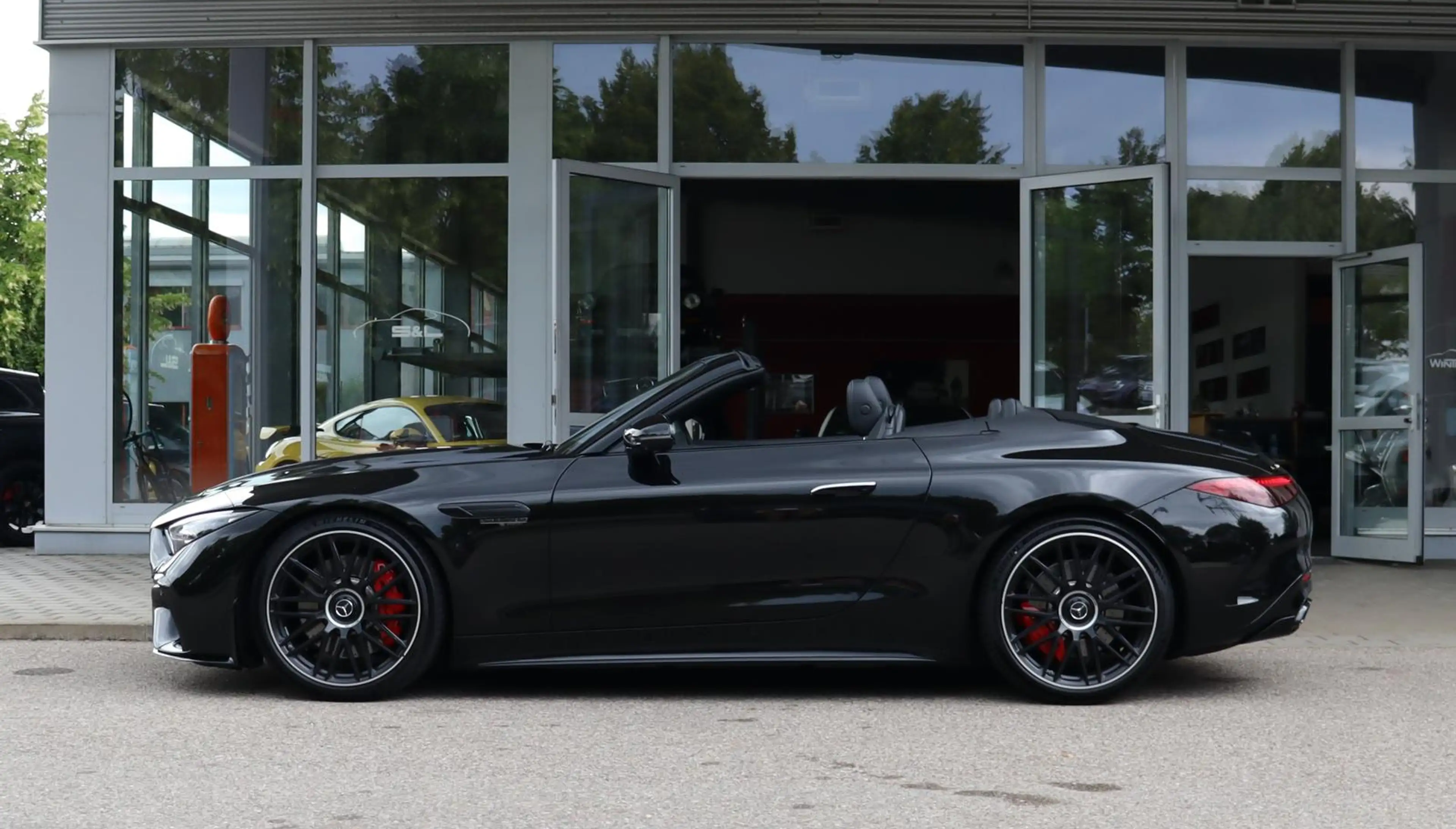 Mercedes-Benz SL 55 AMG Burmester / Massage / Aero-Paket / HuD — photo 11