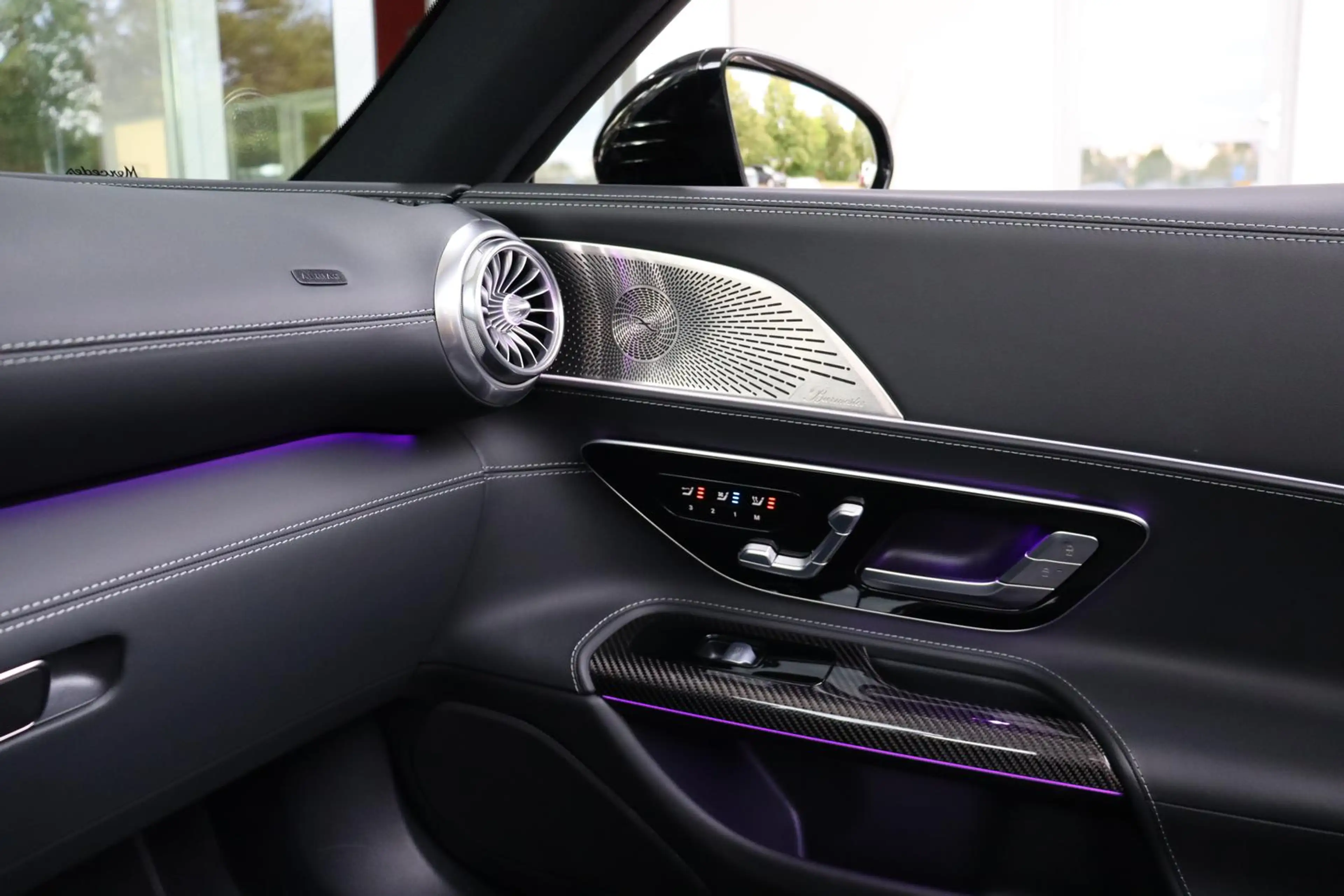 Mercedes-Benz SL 55 AMG Burmester / Massage / Aero-Paket / HuD — photo 8