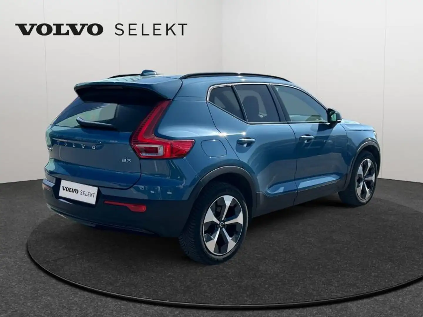 Volvo XC40 B3 Plus Dark / Essence Azul - 2