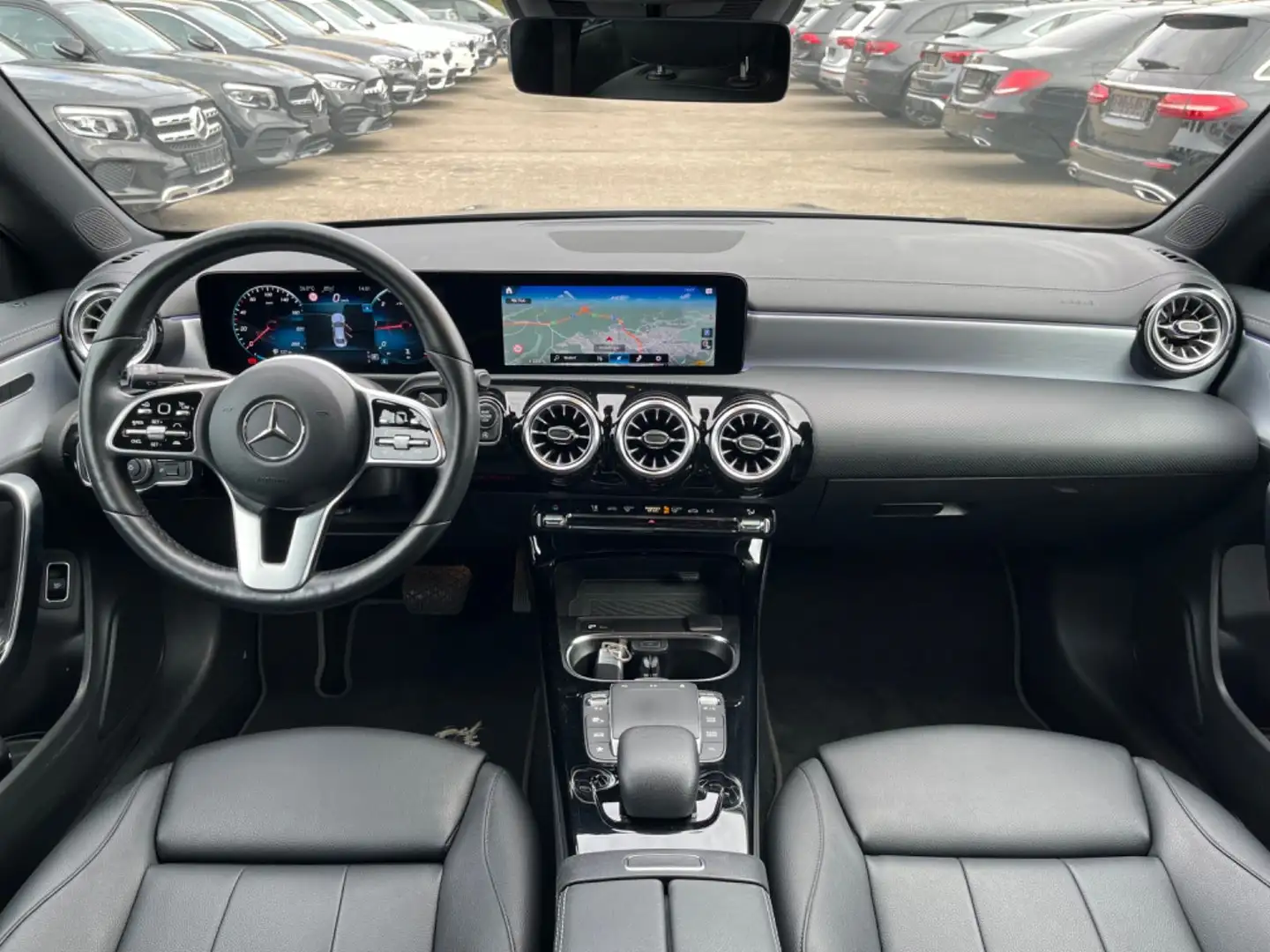 Mercedes-Benz CLA 220 d*Night-Paket+Keyless-Go+Ambiente+Media* Grau - 2