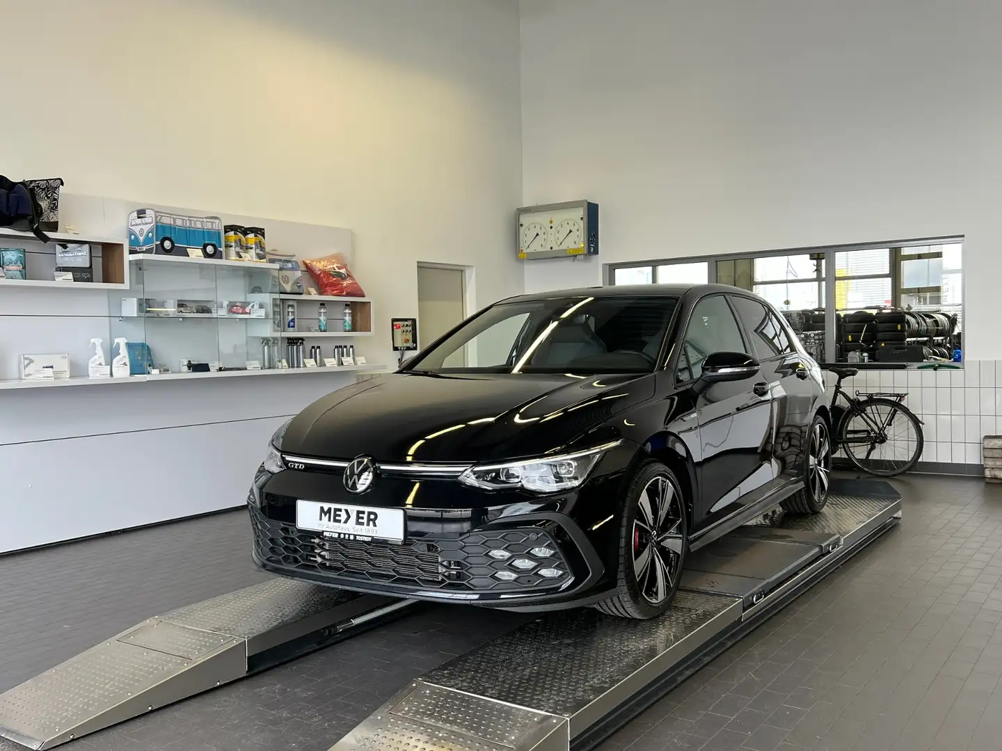 Volkswagen Golf VIII GTD 2.0 TDI DSG *Garantie, AHK, LED, 18'-LM* Schwarz - 2