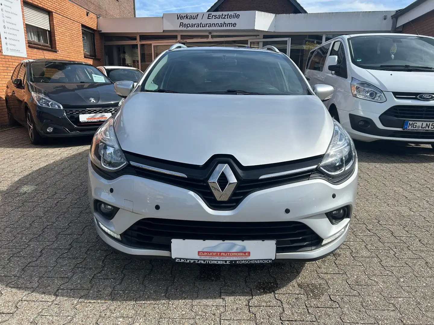 Renault Clio IV Limited/1. Hand/Navi/PDC/ Gris - 2