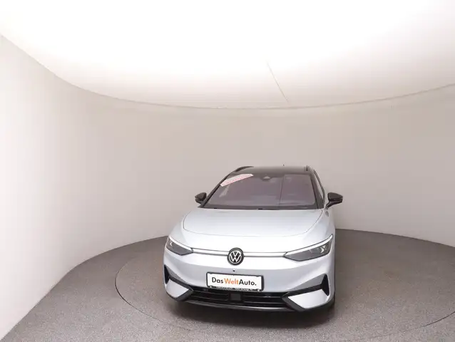 Volkswagen ID.7 view 3