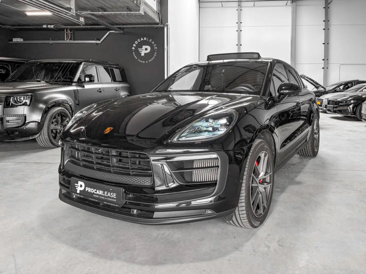 PORSCHE Macan