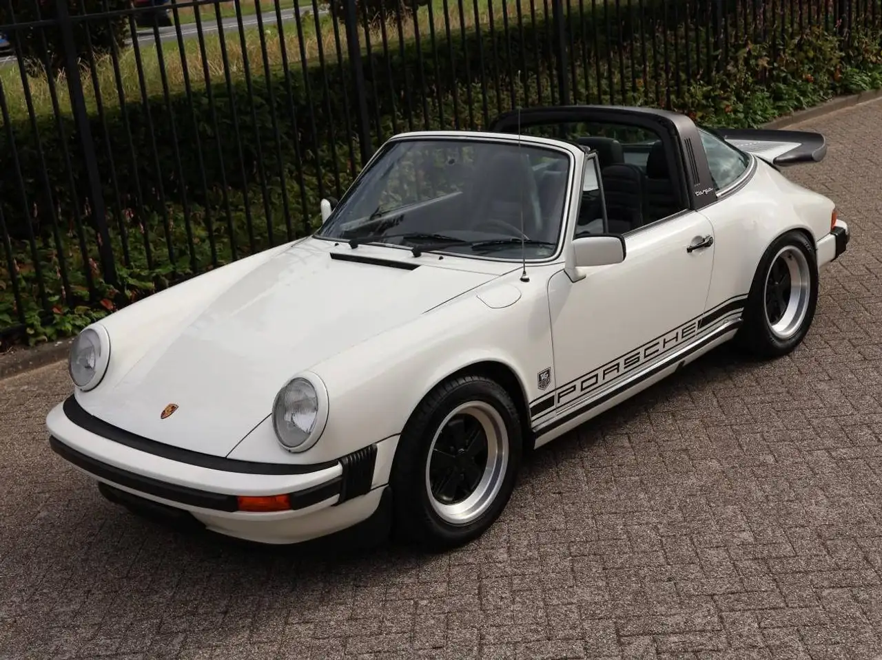Porsche 911 SC targa, foto 3